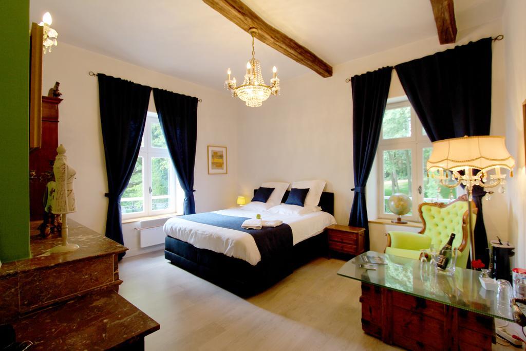 Chateau De L Aviette - Rancennes Givet Room photo