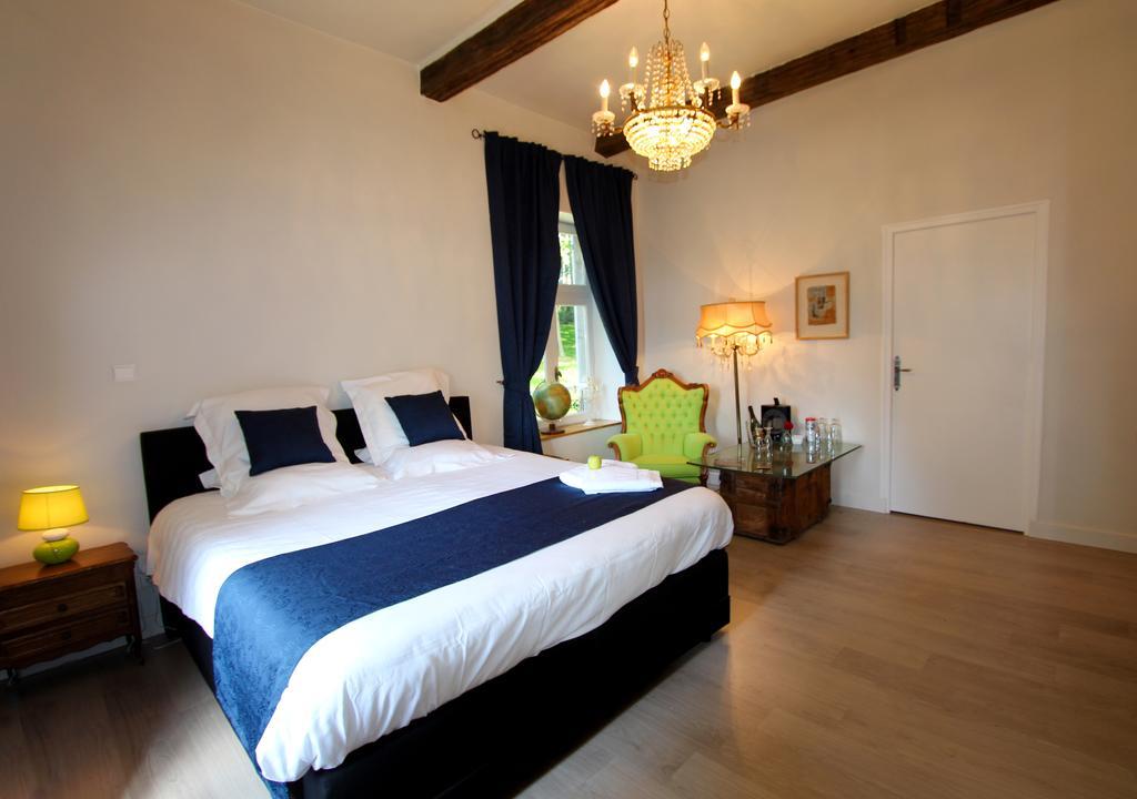 Chateau De L Aviette - Rancennes Givet Room photo